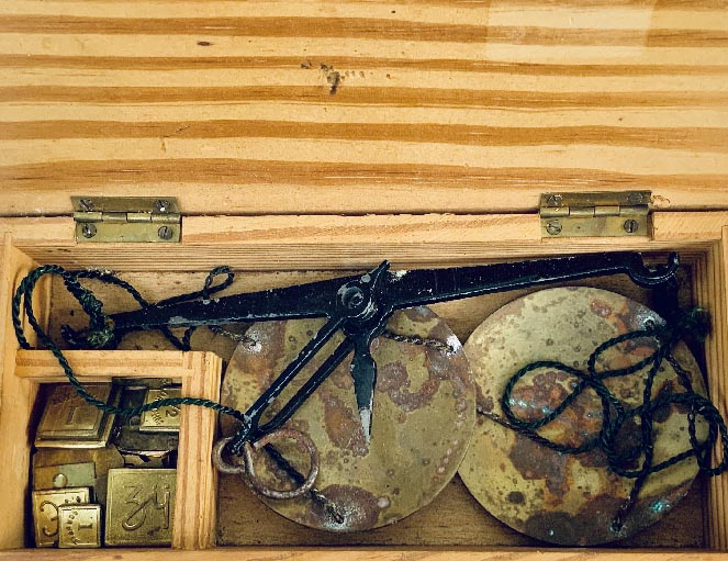 boxed antique set of gold scales with weights